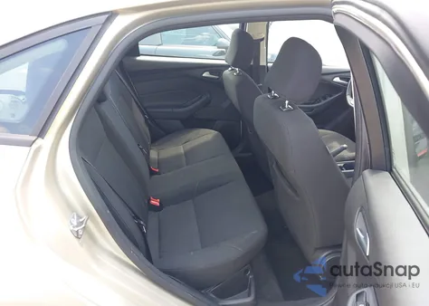 2017 Ford Focus Se z USA, uszkodzony, nr VIN 1FADP3FE2HL309728